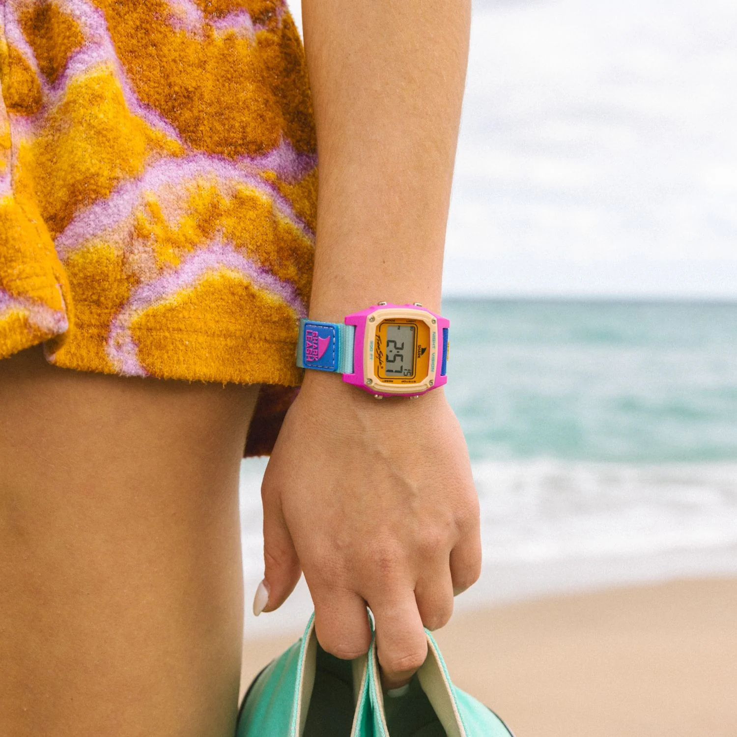 SHARK CLASSIC LEASH NEON SEA - Image 2